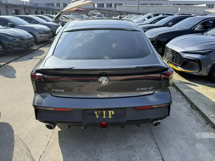 Changan UNI-V 2023 Model 1.5T Noble Model – фото 5