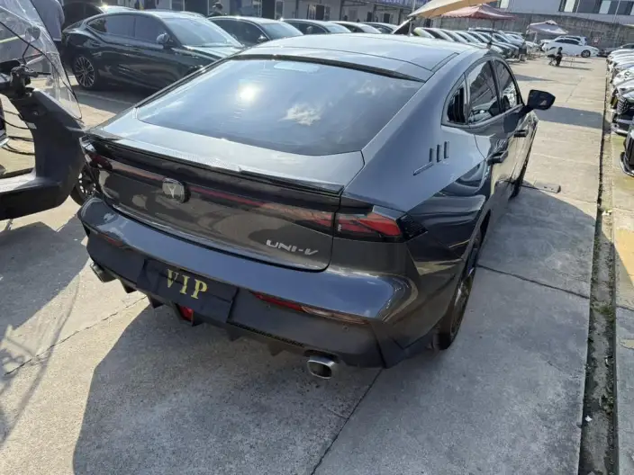 Changan UNI-V 2023 Model 1.5T Noble Model – фото 6