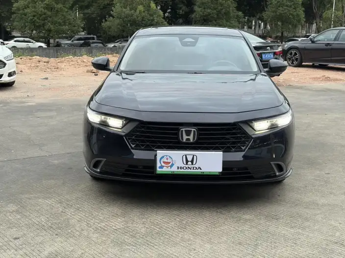 Honda Accord PHEV 2023 Model e:PHEV Premium Edition – фото 2