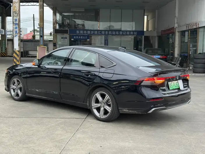 Honda Accord PHEV 2023 Model e:PHEV Premium Edition – фото 4