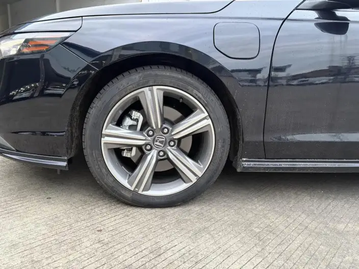 Honda Accord PHEV 2023 Model e:PHEV Premium Edition – фото 7