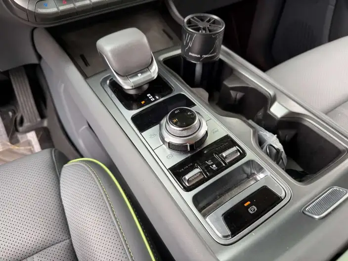BAIC BJ40 2024 Model City Hunter Edition 2.0T Automatic 4WD Supreme Model – фото 10