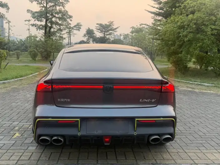 Changan UNI-V 2022 Model 1.5T Sports Edition – фото 6