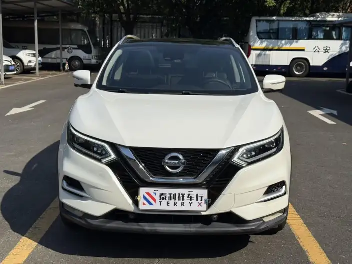Nissan Qashqai 2022 Model 2.0L XV Prem. Deluxe Edition – фото 2
