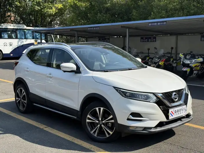 Nissan Qashqai 2022 Model 2.0L XV Prem. Deluxe Edition – фото 3