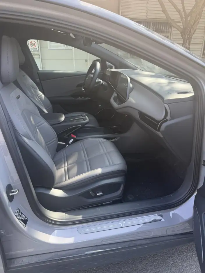 HONGQI EH7 2024 Model 690 Pro – фото 10