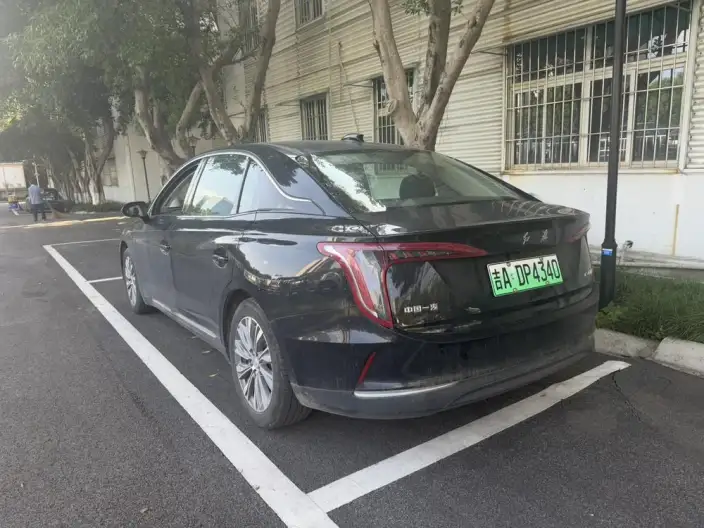 Hongqi E-QM5 2024 Model 500KM Travel Edition 100kW – фото 3