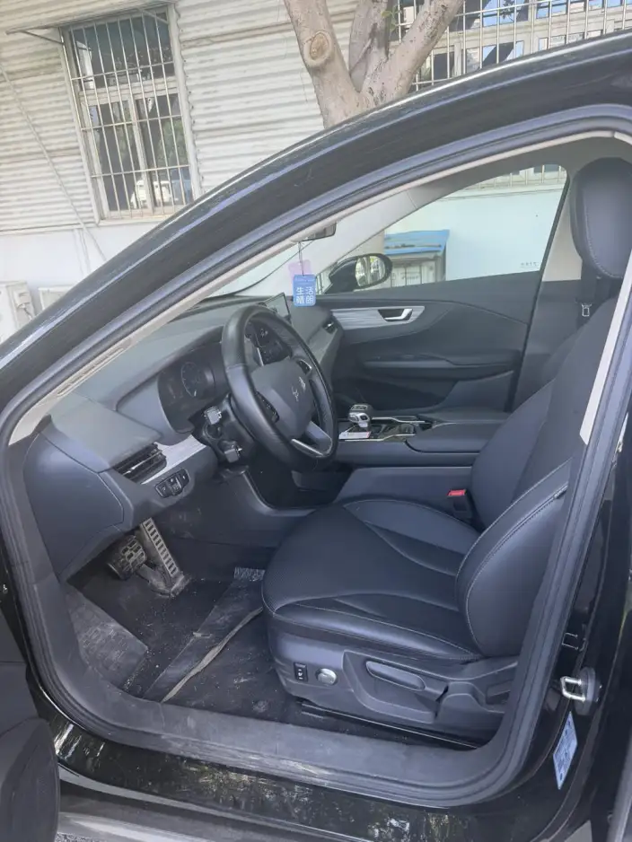 Hongqi E-QM5 2024 Model 500KM Travel Edition 100kW – фото 8