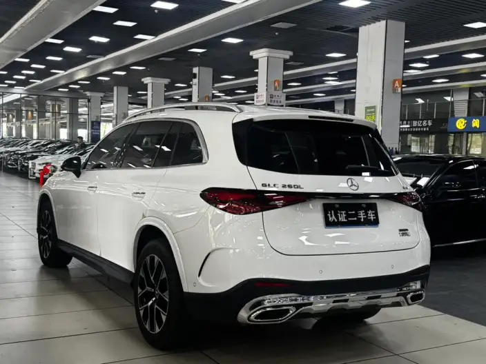 Mercedes-Benz GLC 2023 Model GLC 260 L 4MATIC Luxury Model 5 seat – фото 4