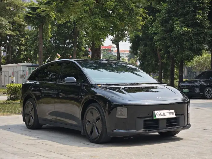 Li Auto i6 2025 Model 2WD Standard Edition – фото 3