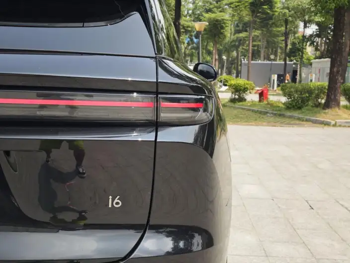 Li Auto i6 2025 Model 2WD Standard Edition – фото 8