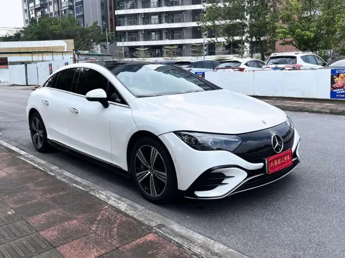 Mercedes-Benz EQE 2022 Model EQE 350 Deluxe Edition – фото 3