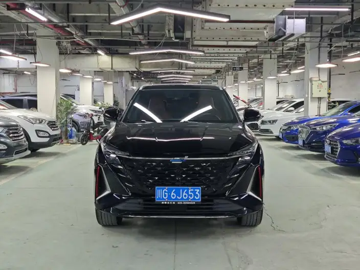 Changan Auchan Z6 2023 Model Blue whale 1.5T DCT Smart Cool Model