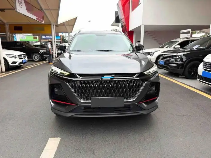 Changan Auchan X7 PLUS 2023 Model Changxiang Edition 1.5T Automatic Noble Model 7 seat
