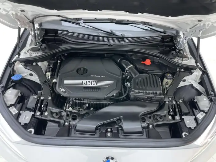 BMW 1 Series 2021 Model 120i M Sports Night Edition – фото 9