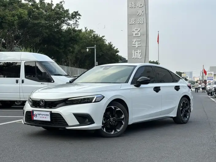 Honda Civic 2023 Model HATCHBACK 240TURBO CVT Extremely sharp version – фото 1