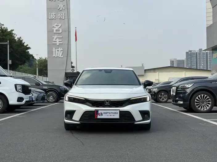 Honda Civic 2023 Model HATCHBACK 240TURBO CVT Extremely sharp version – фото 2