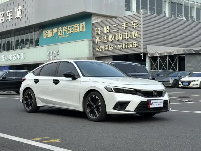 Honda Civic 2023 Model HATCHBACK 240TURBO CVT Extremely sharp version – фото 3