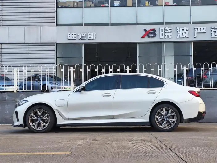 BMW i3 2023 Model eDrive35L – фото 3