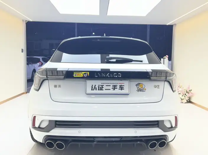 Lynk & Co 02 Hatchback 2022 Model 2.0TD Hatchback Pro – фото 5