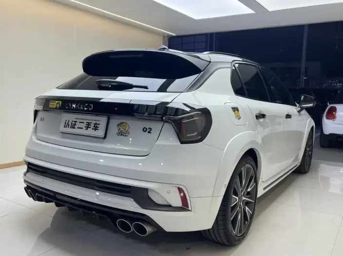 Lynk & Co 02 Hatchback 2022 Model 2.0TD Hatchback Pro – фото 6