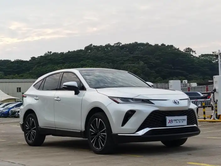 Venza 2023 Model 2.0L CVT 2WD Premium Edition – фото 3