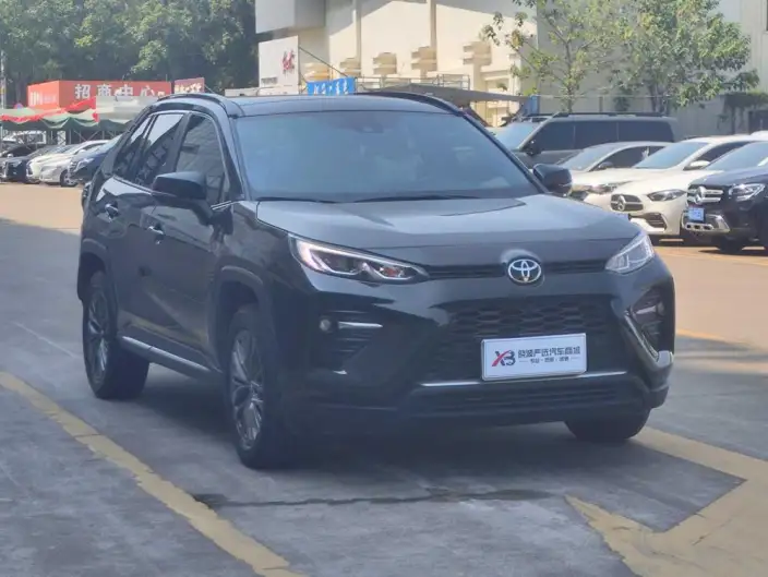 Toyota Wildlander 2023 Model 2.0L 2WD Luxury PLUS Edition – фото 3
