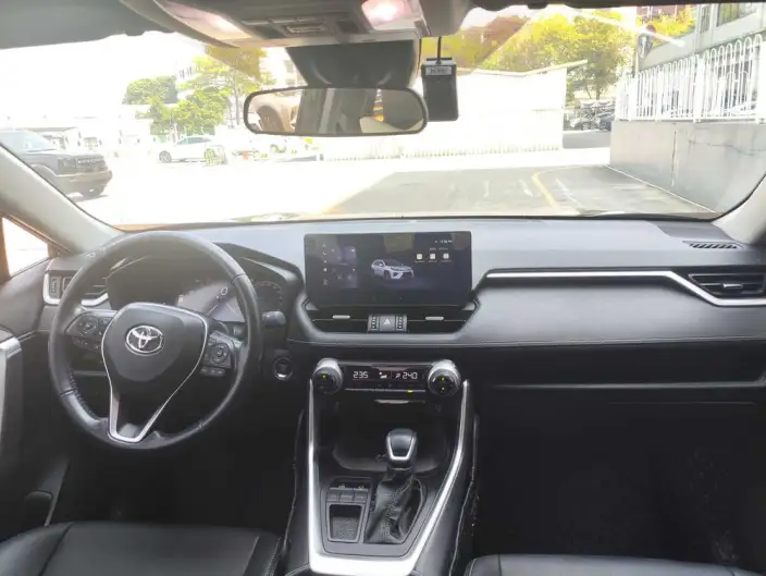 Toyota Wildlander 2023 Model 2.0L 2WD Luxury PLUS Edition – фото 9