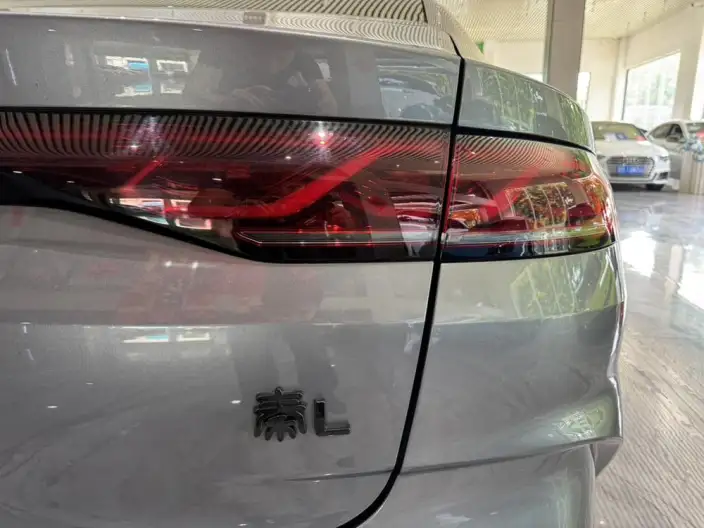 QinL DM 2024 Model DM-i 80KM Leading Model – фото 8