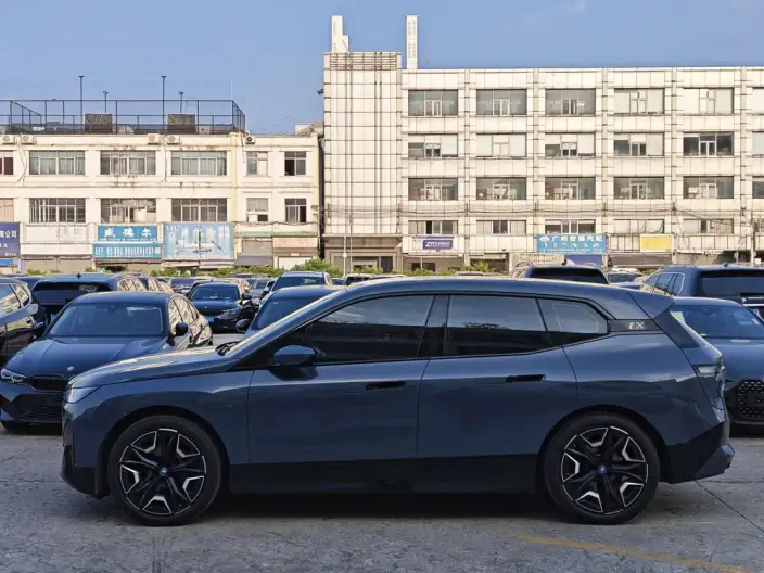 BMW iX 2022 Model xDrive40 – фото 3