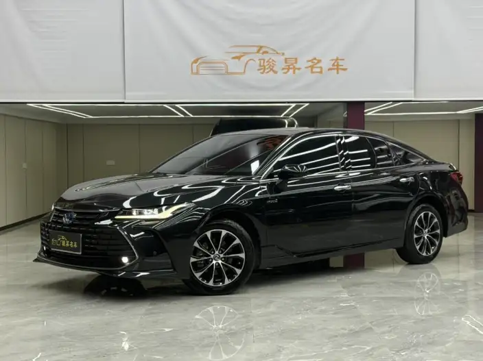 Toyota Avalon 2023 Model Intelligent Hybrid 2.5L E-CVT Deluxe Edition – фото 1