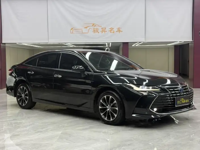 Toyota Avalon 2023 Model Intelligent Hybrid 2.5L E-CVT Deluxe Edition – фото 3