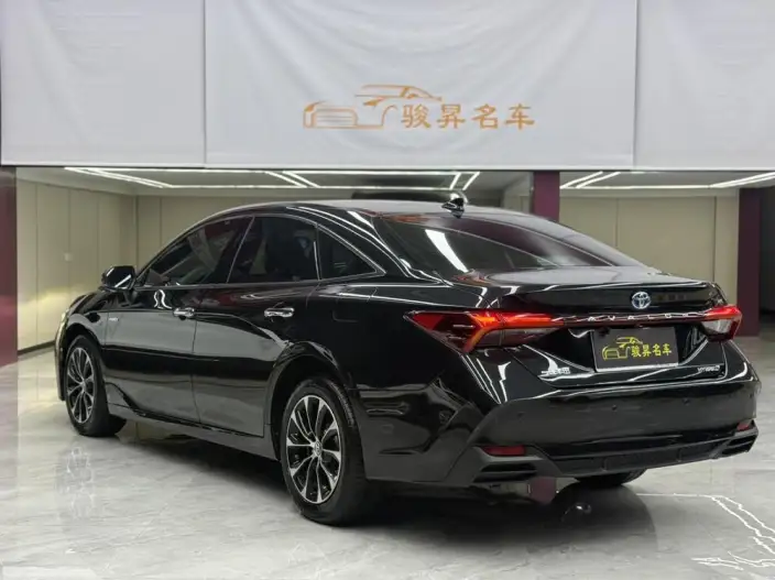 Toyota Avalon 2023 Model Intelligent Hybrid 2.5L E-CVT Deluxe Edition – фото 5