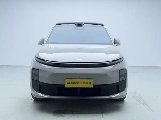 Li Auto L6 2024 Model Max Edition – фото 2