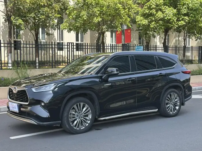 Toyota Highlander 2023 Model Hybrid 2.5L 4WD Premium Edition 7 seat – фото 1