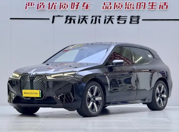 BMW iX 2023 Model xDrive40 – фото 1