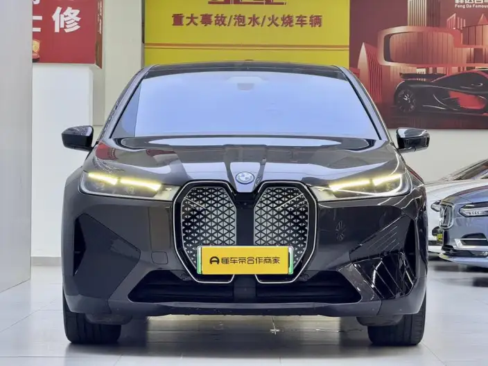 BMW iX 2023 Model xDrive40 – фото 2