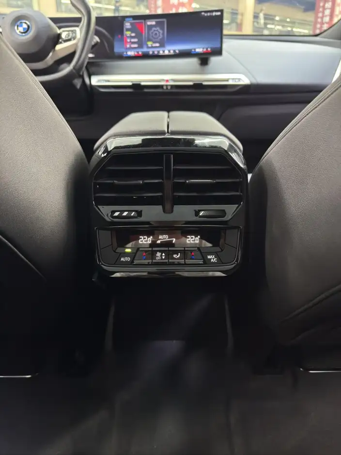 BMW iX 2023 Model xDrive40 – фото 6