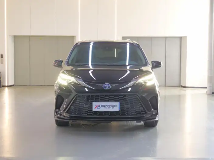 Granvia 2023 Model Intelligent Hybrid 2.5L Deluxe Edition – фото 2
