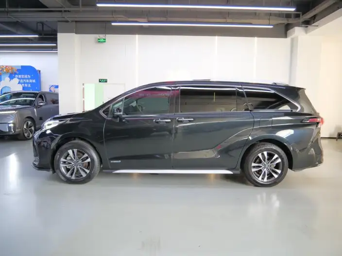 Granvia 2023 Model Intelligent Hybrid 2.5L Deluxe Edition – фото 4