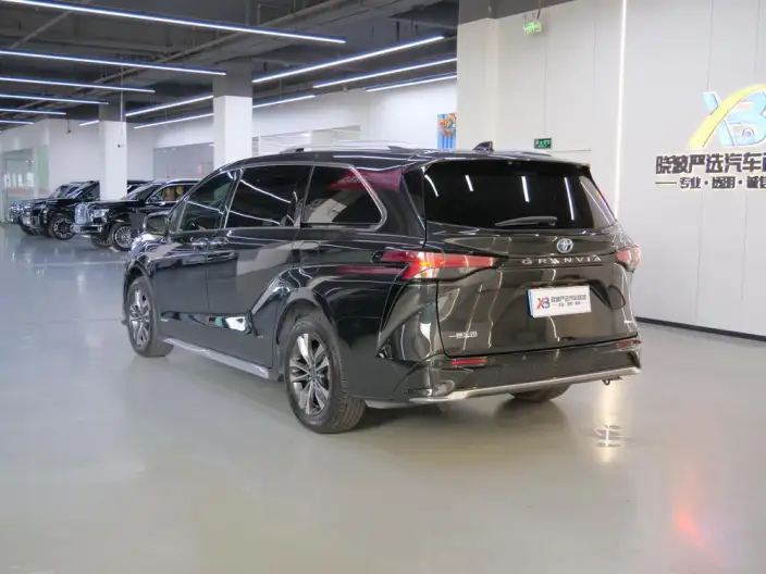 Granvia 2023 Model Intelligent Hybrid 2.5L Deluxe Edition – фото 5