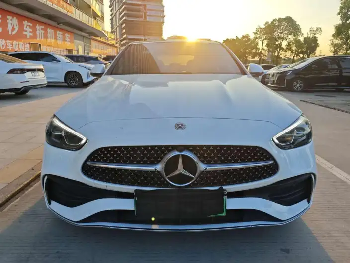 Mercedes-Benz C-Class PHEV 2024 Model Facelift II C 350 eL – фото 2