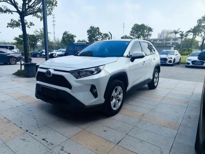 Toyota RAV4 2022 Model 2.0L CVT 2WD Urban Edition – фото 1