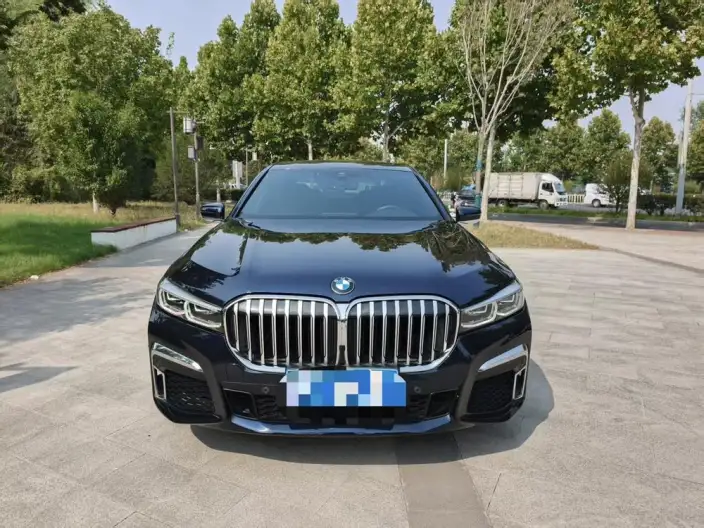 BMW 7 Series 2021 Model 740Li Leading Model M Sports Set – фото 2