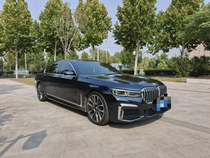 BMW 7 Series 2021 Model 740Li Leading Model M Sports Set – фото 3