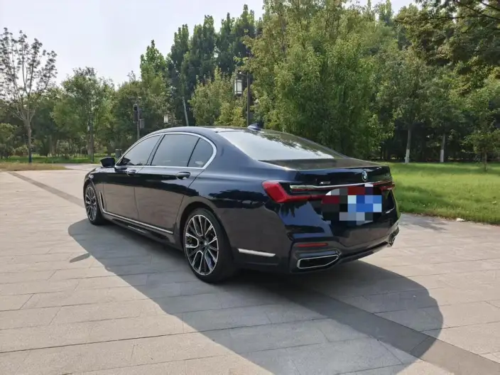 BMW 7 Series 2021 Model 740Li Leading Model M Sports Set – фото 5