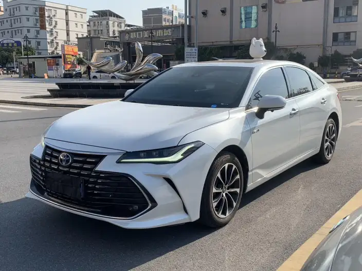 Toyota Avalon 2023 Model Intelligent Hybrid 2.5L E-CVT Deluxe Edition – фото 1