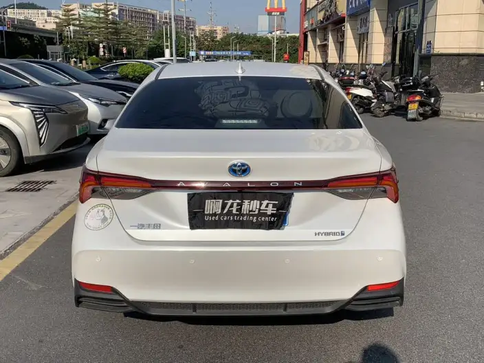 Toyota Avalon 2023 Model Intelligent Hybrid 2.5L E-CVT Deluxe Edition – фото 4