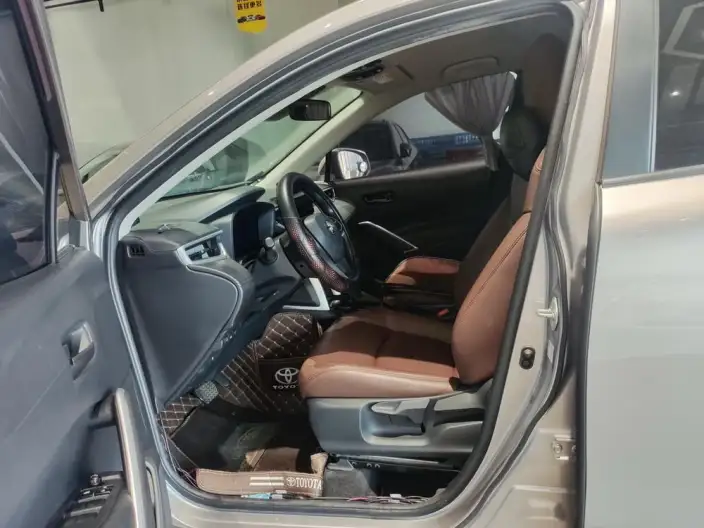 Toyota Corolla Cross 2023 Model 2.0L Intelligent Hybrid Pioneer Edition – фото 8