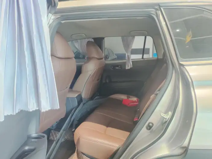 Toyota Corolla Cross 2023 Model 2.0L Intelligent Hybrid Pioneer Edition – фото 9